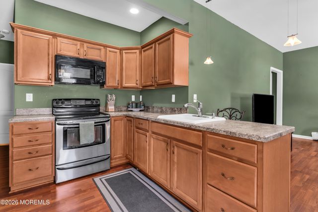 3 Joseph Court, Manchester, NJ 08759