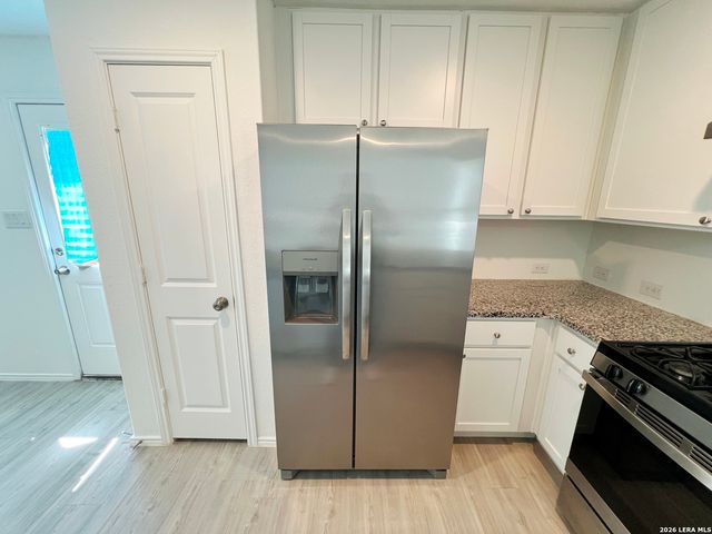 5433 CALTON BND, San Antonio, TX 78253