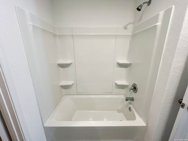 5433 CALTON BND, San Antonio, TX 78253