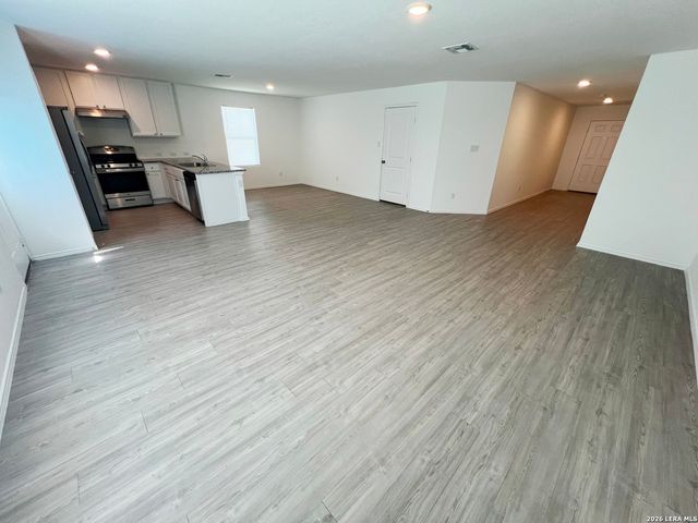 5433 CALTON BND, San Antonio, TX 78253