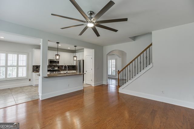 7823 Keepsake Lane, Flowery Branch, GA 30542