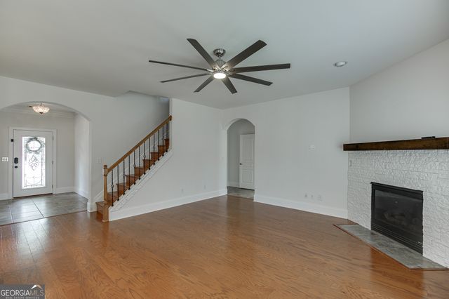 7823 Keepsake Lane, Flowery Branch, GA 30542