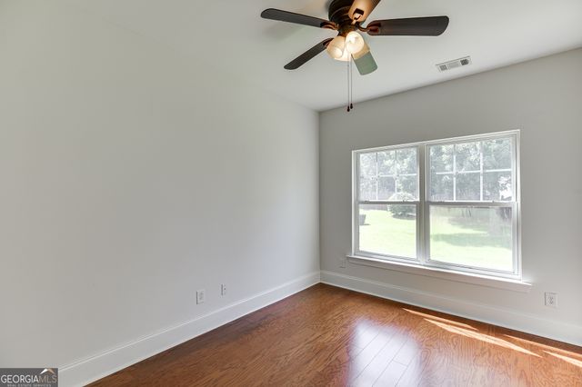 7823 Keepsake Lane, Flowery Branch, GA 30542