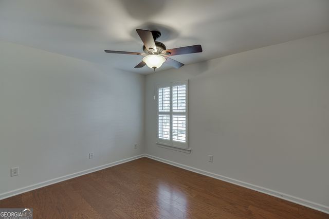 7823 Keepsake Lane, Flowery Branch, GA 30542