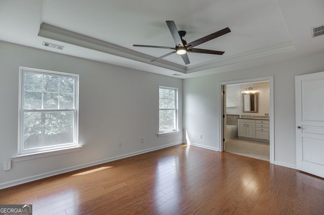 7823 Keepsake Lane, Flowery Branch, GA 30542