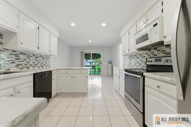 37 Giggleswick Way 37, Edison, NJ 08820