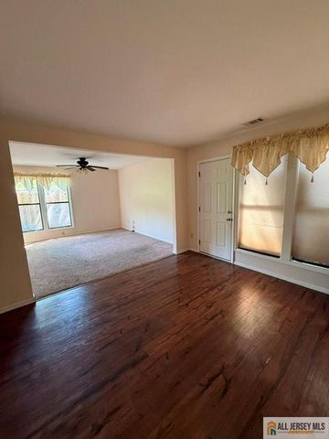 37 Giggleswick Way 37, Edison, NJ 08820