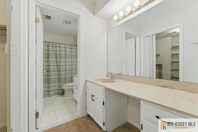 37 Giggleswick Way 37, Edison, NJ 08820