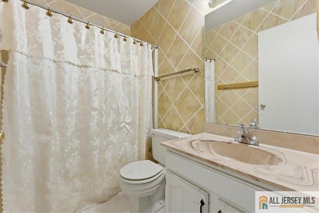 37 Giggleswick Way 37, Edison, NJ 08820