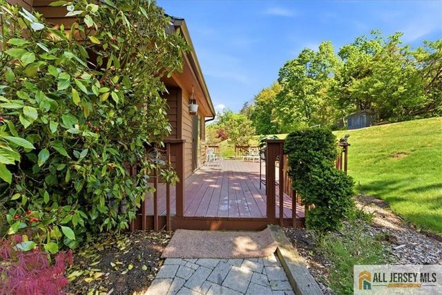 37 Giggleswick Way 37, Edison, NJ 08820