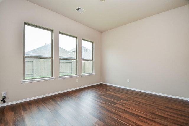 5039 Azalea Trace Drive, Houston, TX 77066