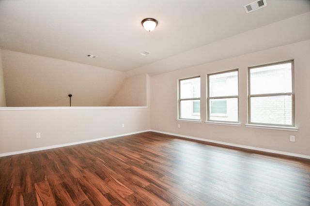 5039 Azalea Trace Drive, Houston, TX 77066