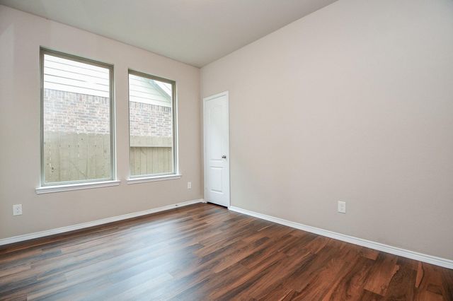 5039 Azalea Trace Drive, Houston, TX 77066