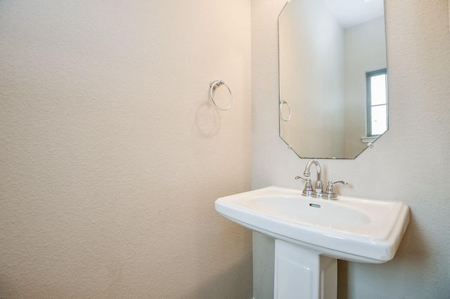 5039 Azalea Trace Drive, Houston, TX 77066
