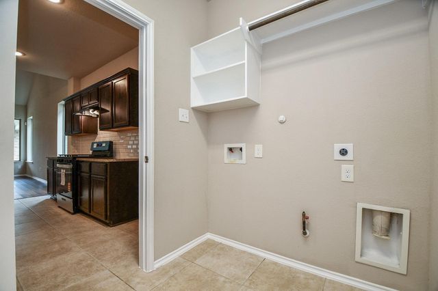 5039 Azalea Trace Drive, Houston, TX 77066