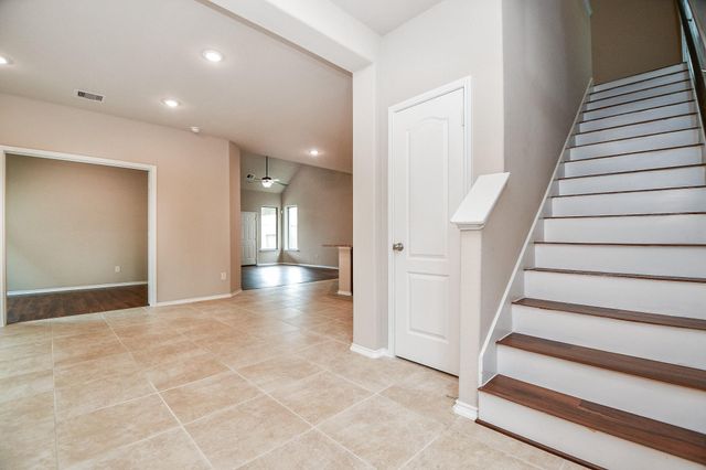 5039 Azalea Trace Drive, Houston, TX 77066