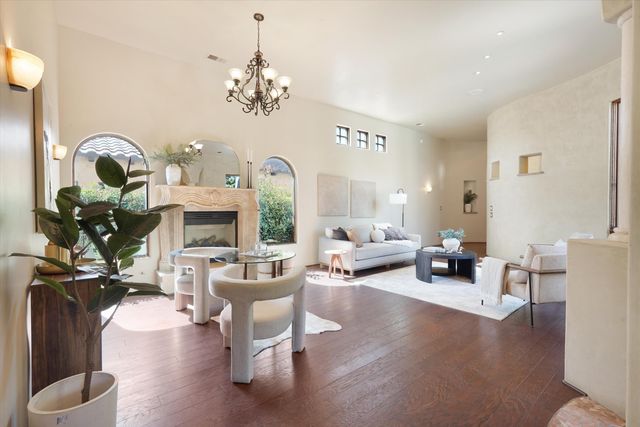 8820 Gypsy Drive NE, Albuquerque, NM 87122