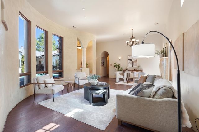 8820 Gypsy Drive NE, Albuquerque, NM 87122