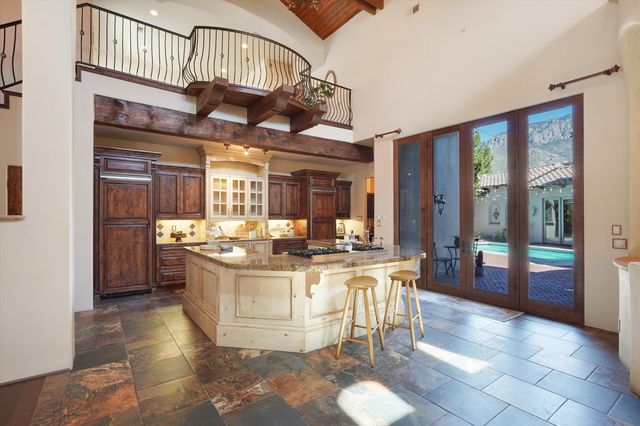 8820 Gypsy Drive NE, Albuquerque, NM 87122