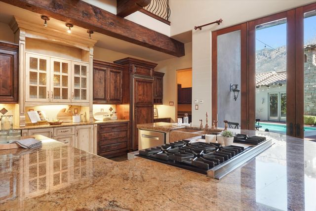 8820 Gypsy Drive NE, Albuquerque, NM 87122