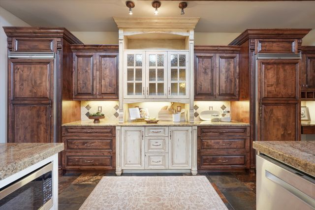 8820 Gypsy Drive NE, Albuquerque, NM 87122