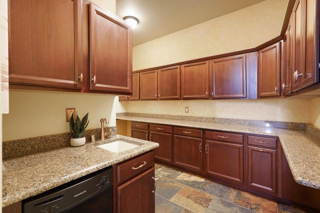 8820 Gypsy Drive NE, Albuquerque, NM 87122