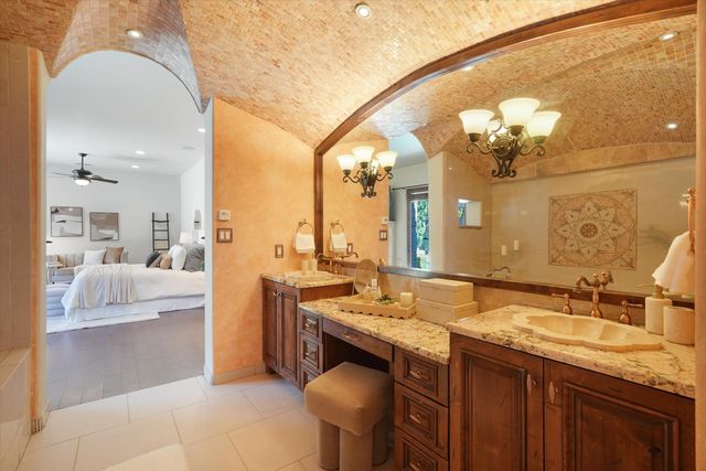 8820 Gypsy Drive NE, Albuquerque, NM 87122