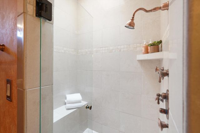 8820 Gypsy Drive NE, Albuquerque, NM 87122