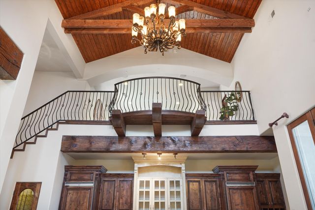 8820 Gypsy Drive NE, Albuquerque, NM 87122