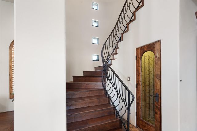 8820 Gypsy Drive NE, Albuquerque, NM 87122