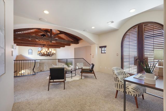 8820 Gypsy Drive NE, Albuquerque, NM 87122