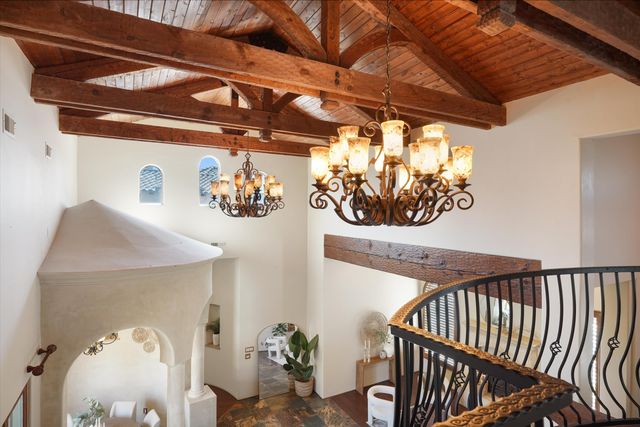 8820 Gypsy Drive NE, Albuquerque, NM 87122