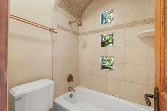 8820 Gypsy Drive NE, Albuquerque, NM 87122