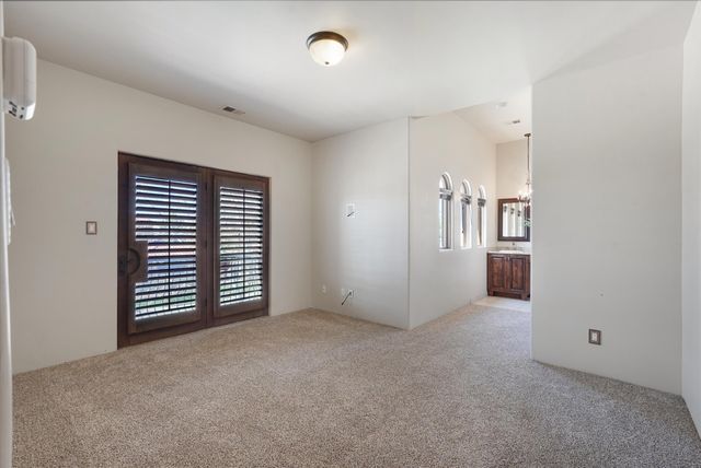 8820 Gypsy Drive NE, Albuquerque, NM 87122