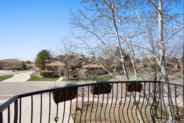 8820 Gypsy Drive NE, Albuquerque, NM 87122