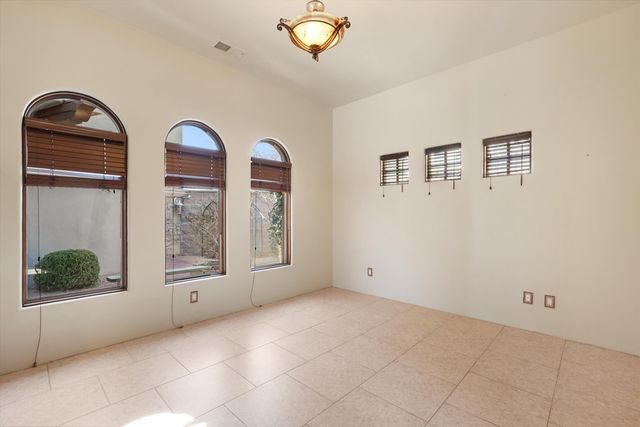 8820 Gypsy Drive NE, Albuquerque, NM 87122