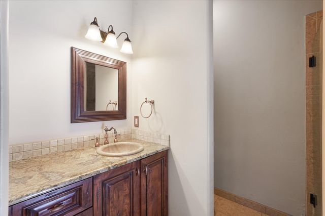 8820 Gypsy Drive NE, Albuquerque, NM 87122