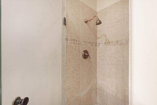 8820 Gypsy Drive NE, Albuquerque, NM 87122