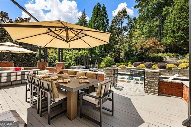 957 Saint Lyonn Courts, Marietta, GA 30068