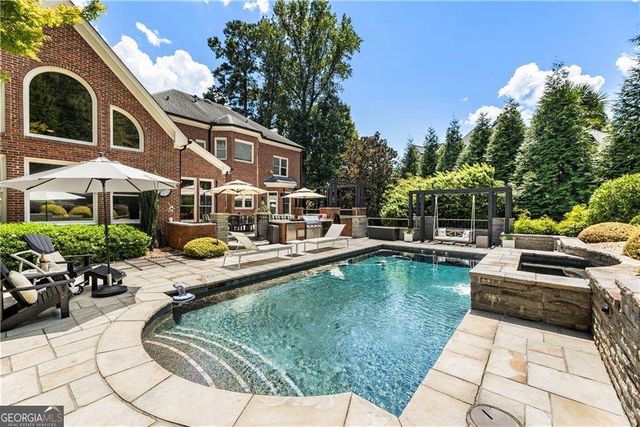 957 Saint Lyonn Courts, Marietta, GA 30068