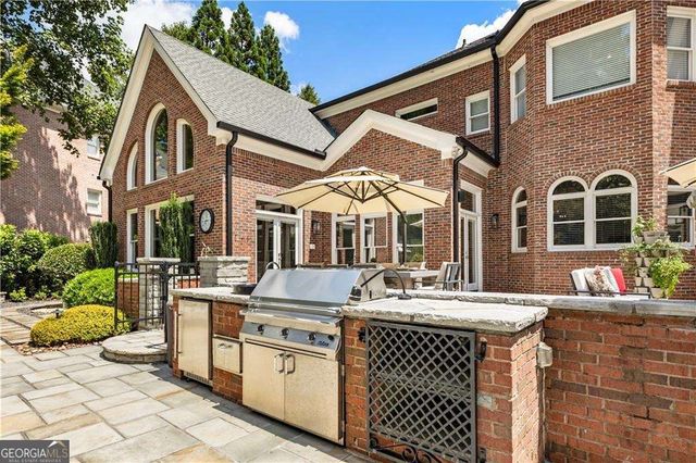 957 Saint Lyonn Courts, Marietta, GA 30068