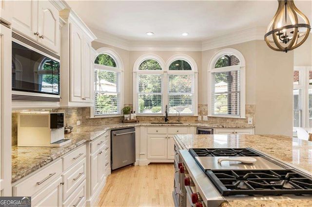 957 Saint Lyonn Courts, Marietta, GA 30068