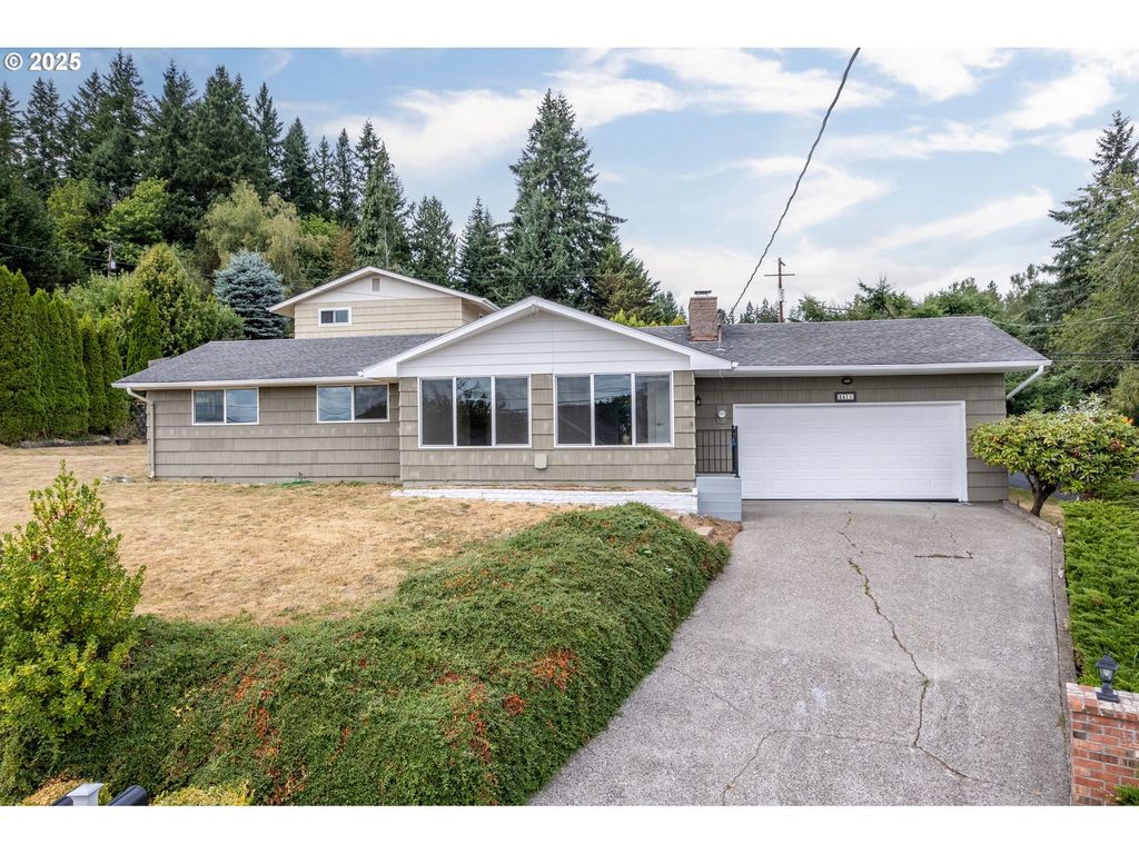 2411 BLOYD St, Kelso, WA 98626