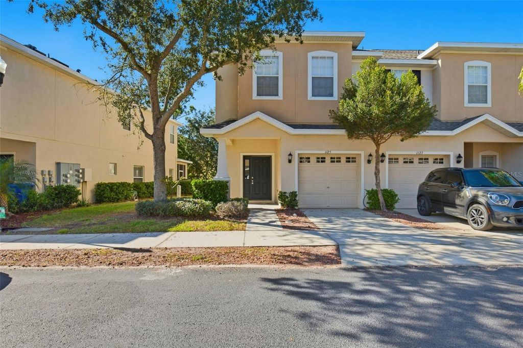 Image 2 of property listing at 1125 ANDREW AVILES CIRCLE, Tampa, FL 33619