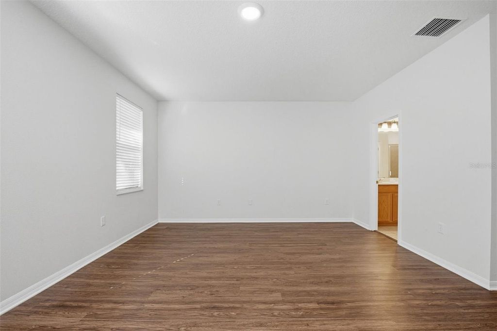 Image 26 of property listing at 1125 ANDREW AVILES CIRCLE, Tampa, FL 33619