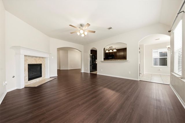 1284 Pinto Pass, Alvin, TX 77511