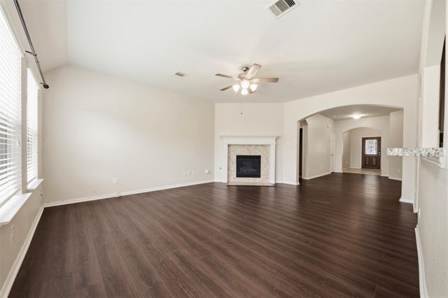 1284 Pinto Pass, Alvin, TX 77511