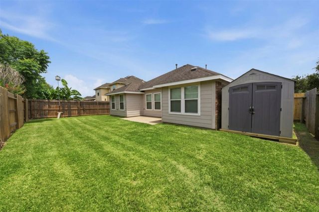 1284 Pinto Pass, Alvin, TX 77511