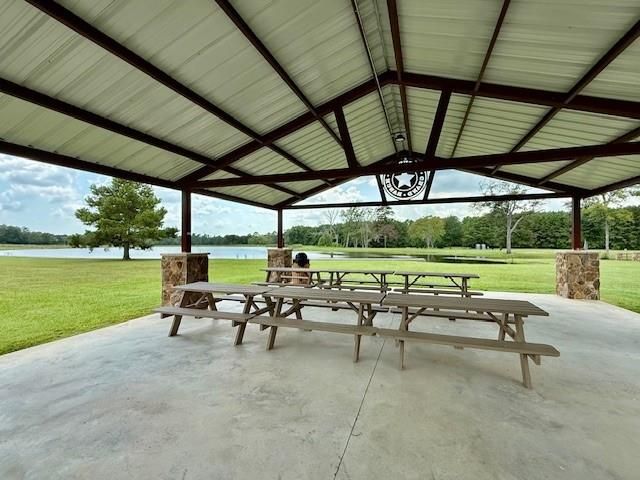 10769 Ruger Rd, Willis, TX 77378