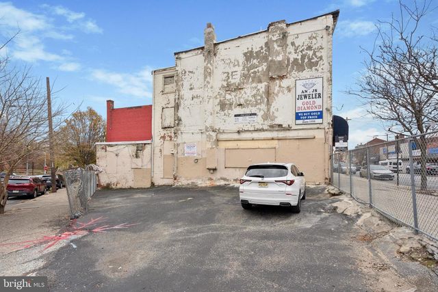 4029, 4031, 4033 LANCASTER AVE, Philadelphia, PA 19104